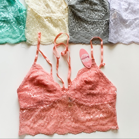 BOUTIQUE Center Strap Lace Bralette - Picture 2 of 7